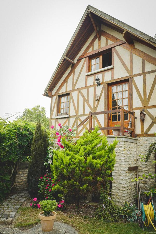 Au Fil De L'Eau & Gite "Le Jardin Du Moulin" Fourges Экстерьер фото